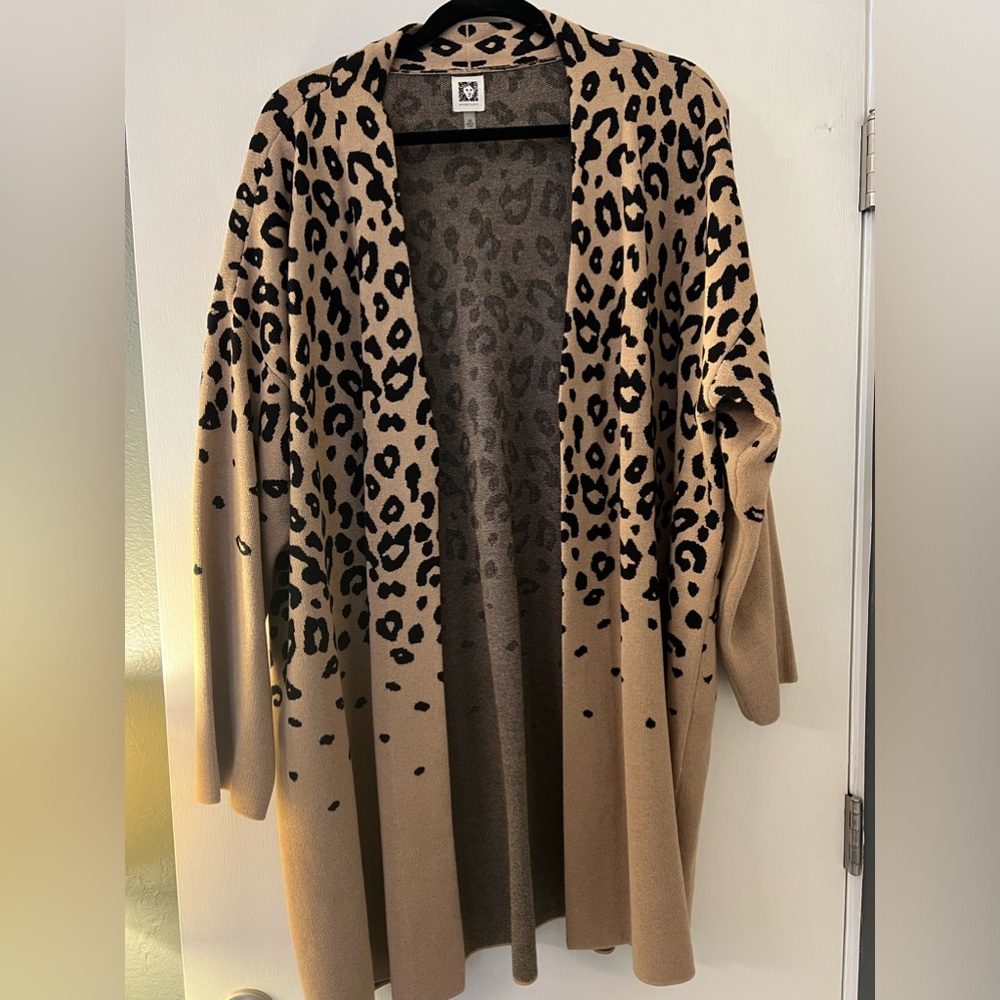 Leopard duster